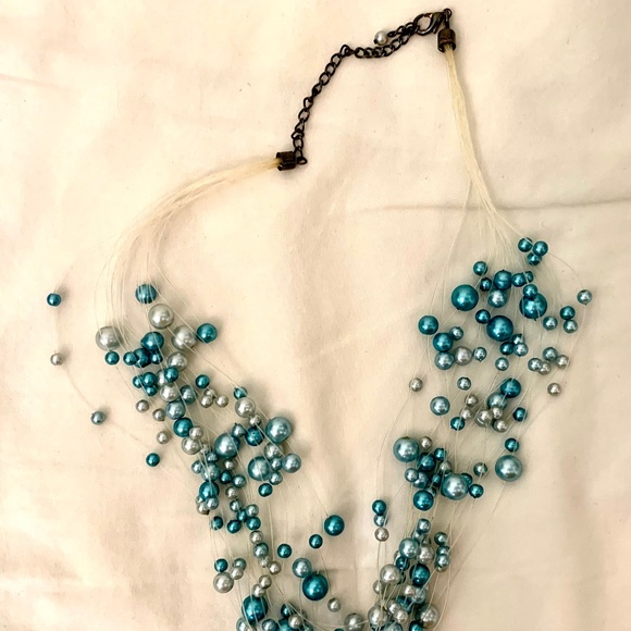 Vintage Unique Floating Pearl Necklace - Picture 6 of 6